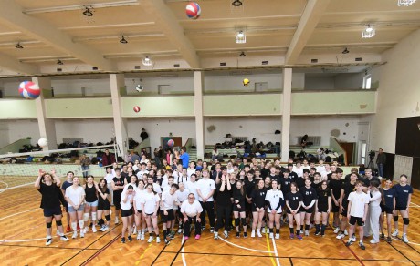 Idén is több mint 100 játékos röpizik a Jákyban a Diáktanács 24 órás tornáján